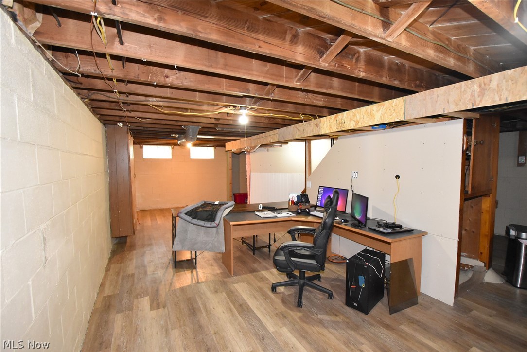 565 E Hopocan Avenue Barberton OH 44203