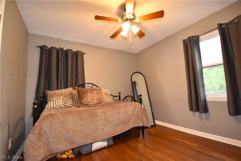 565 E Hopocan Avenue Barberton OH 44203