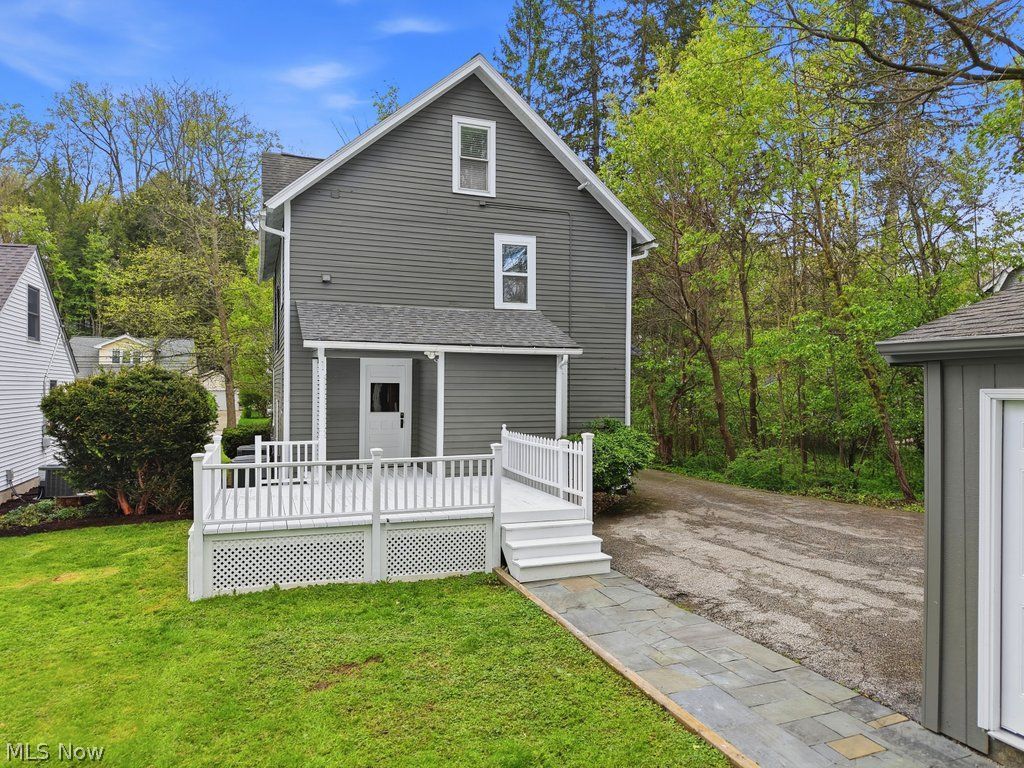 283 Miles Road Chagrin Falls OH 44022