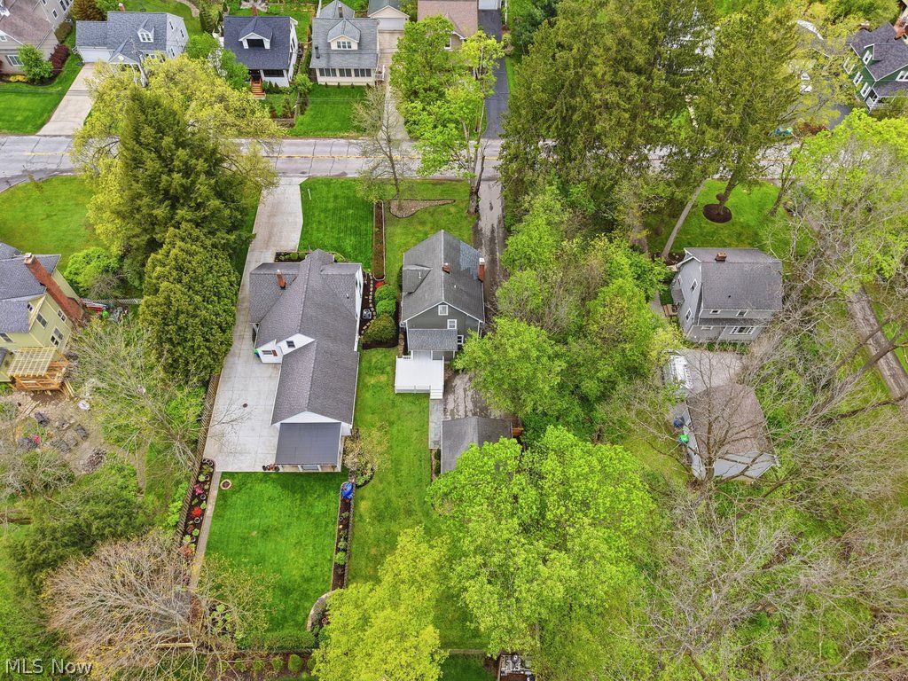 283 Miles Road Chagrin Falls OH 44022