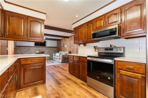 12534 Springwater Avenue NW Uniontown OH 44685