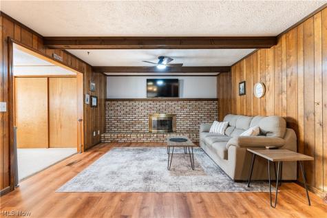 12534 Springwater Avenue NW Uniontown OH 44685