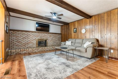 12534 Springwater Avenue NW Uniontown OH 44685