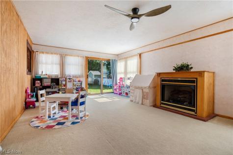 12534 Springwater Avenue NW Uniontown OH 44685