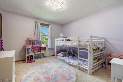 12534 Springwater Avenue NW Uniontown OH 44685