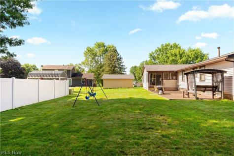12534 Springwater Avenue NW Uniontown OH 44685