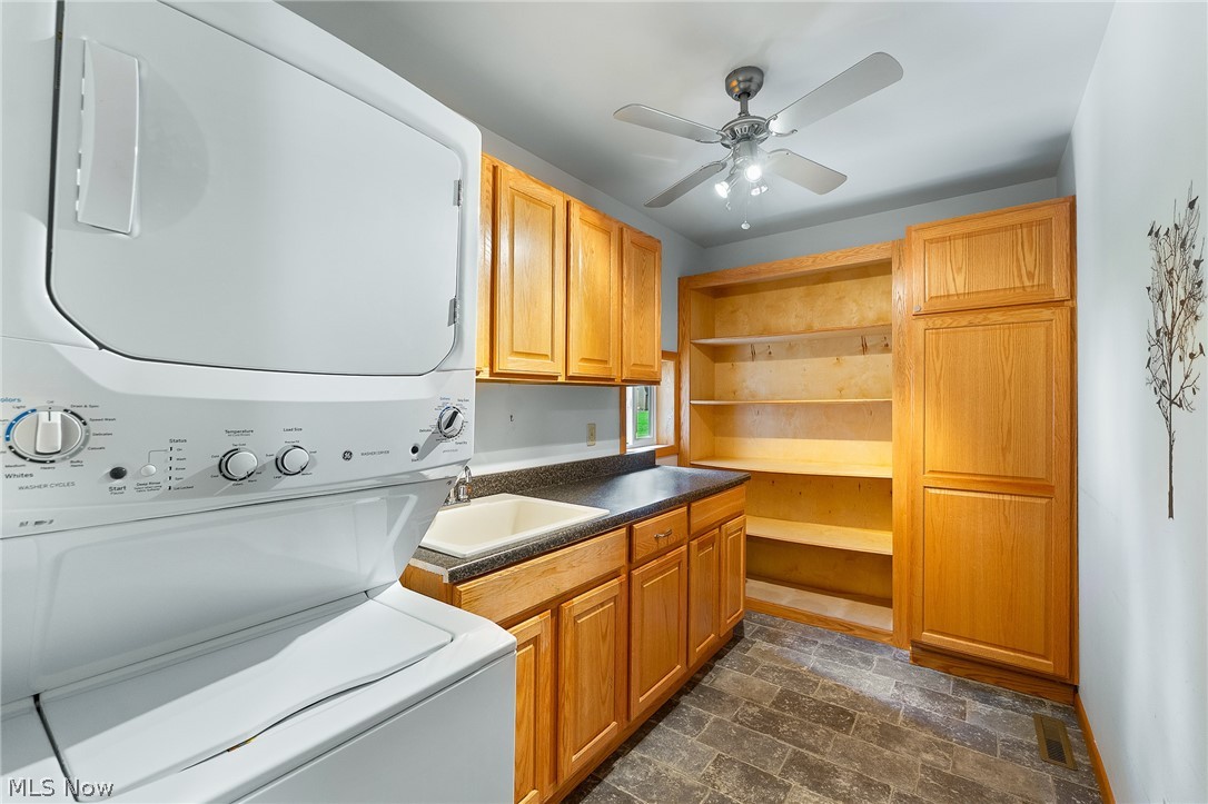 116 Woodland Drive New Middletown OH 44442