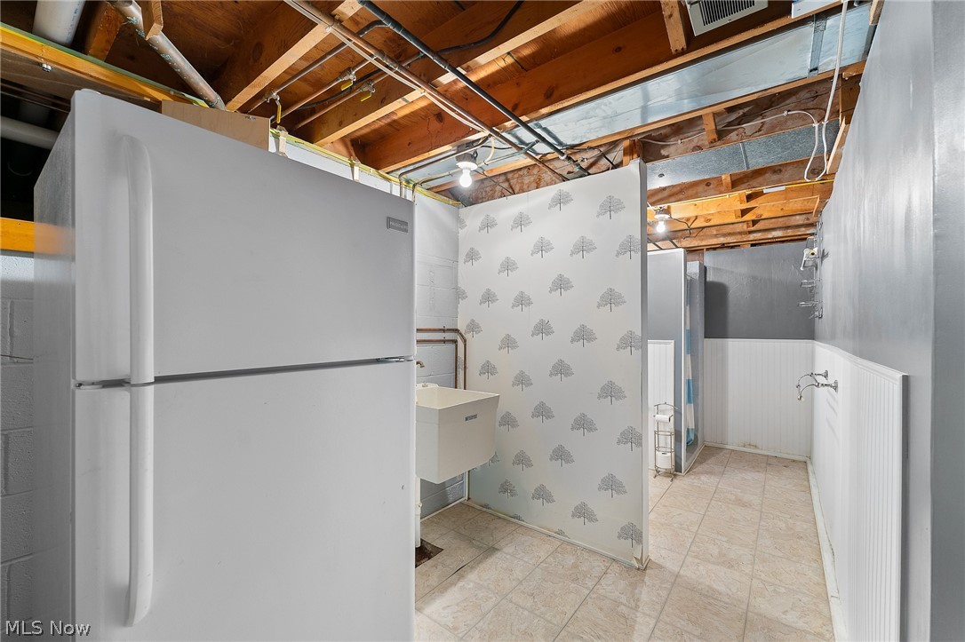 116 Woodland Drive New Middletown OH 44442