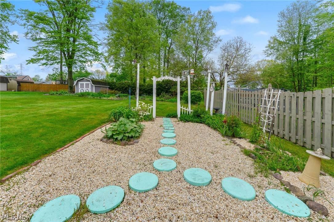 116 Woodland Drive New Middletown OH 44442