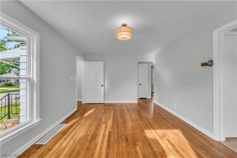 12000 Wayland Avenue Cleveland OH 44111