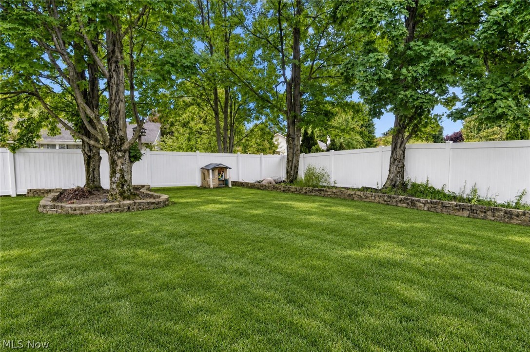 737 Sunset Drive Madison OH 44057