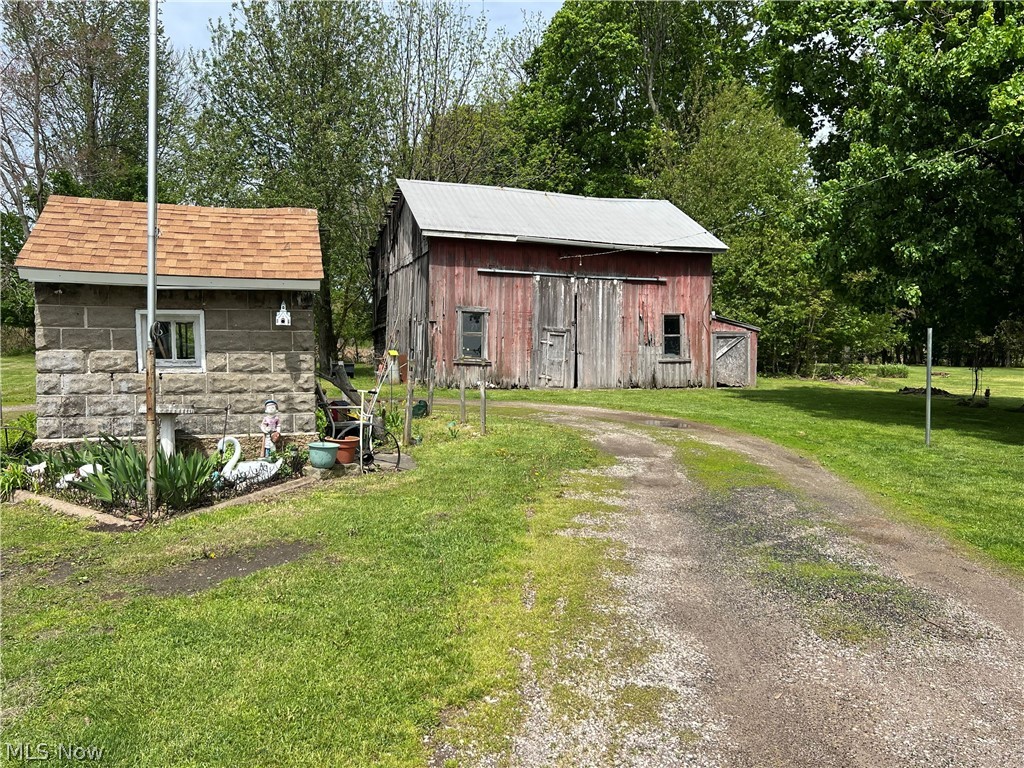 26 Daniels Avenue Conneaut OH 44030