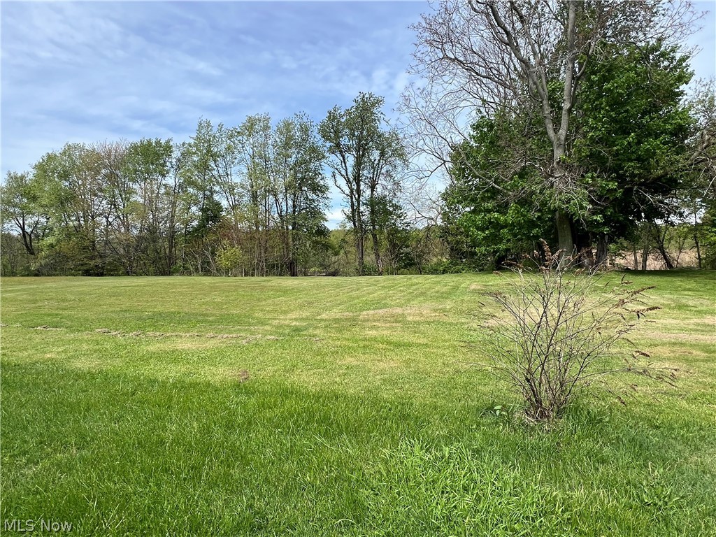 26 Daniels Avenue Conneaut OH 44030
