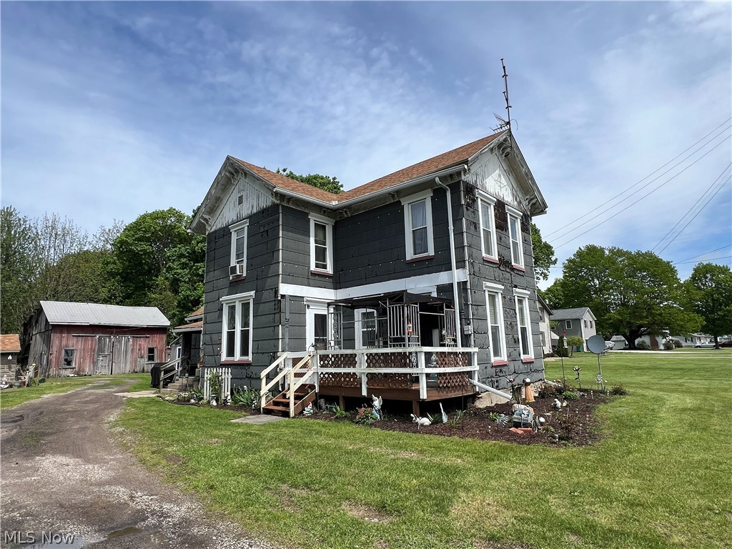 26 Daniels Avenue Conneaut OH 44030