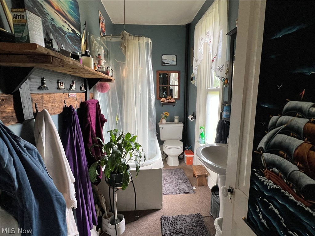 26 Daniels Avenue Conneaut OH 44030