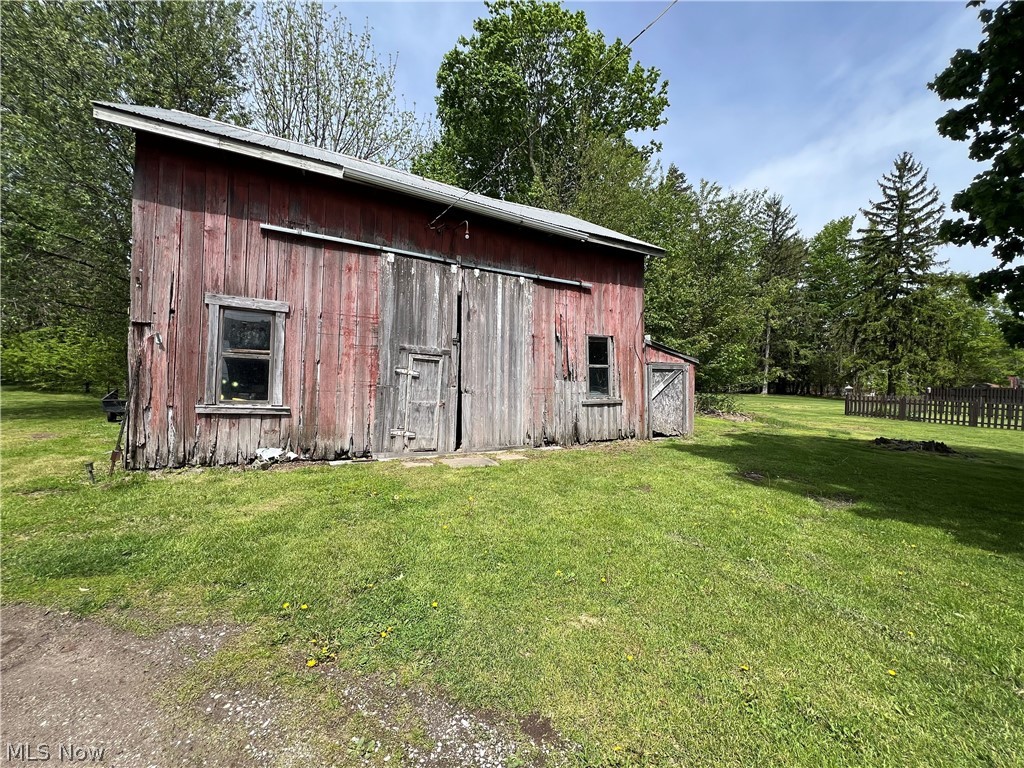 26 Daniels Avenue Conneaut OH 44030