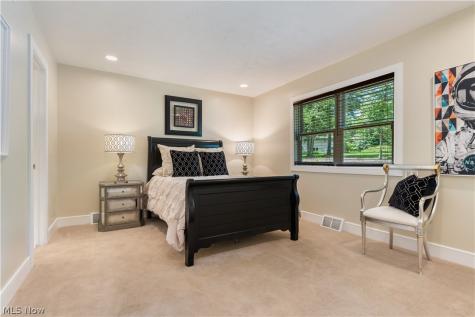 45 Hampshire Road Akron OH 44313