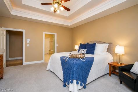 2665 Deer Ridge Run Cuyahoga Falls OH 44223