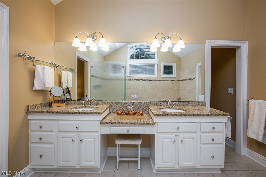 2665 Deer Ridge Run Cuyahoga Falls OH 44223