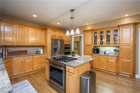 2665 Deer Ridge Run Cuyahoga Falls OH 44223