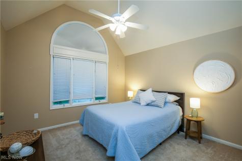 2665 Deer Ridge Run Cuyahoga Falls OH 44223