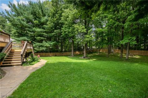 2665 Deer Ridge Run Cuyahoga Falls OH 44223
