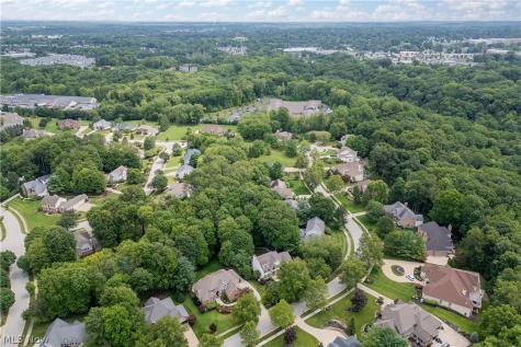2665 Deer Ridge Run Cuyahoga Falls OH 44223