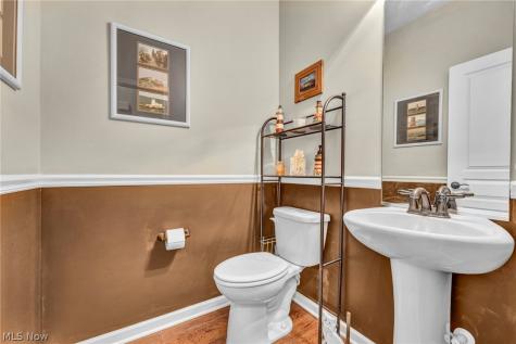 8139 Castleton Drive Mentor OH 44060
