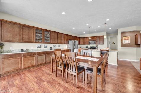 8139 Castleton Drive Mentor OH 44060