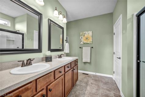 8139 Castleton Drive Mentor OH 44060
