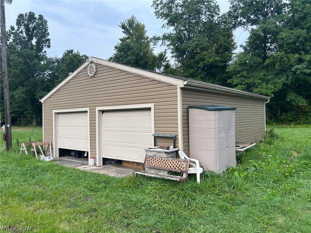 3049 Parkman Road Warren OH 44481