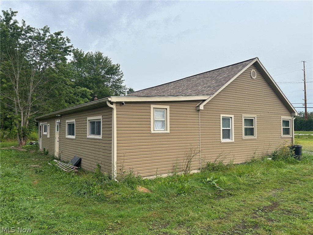 3049 Parkman Road Warren OH 44481