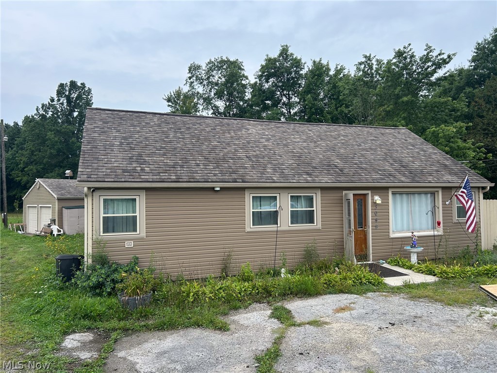 3049 Parkman Road Warren OH 44481