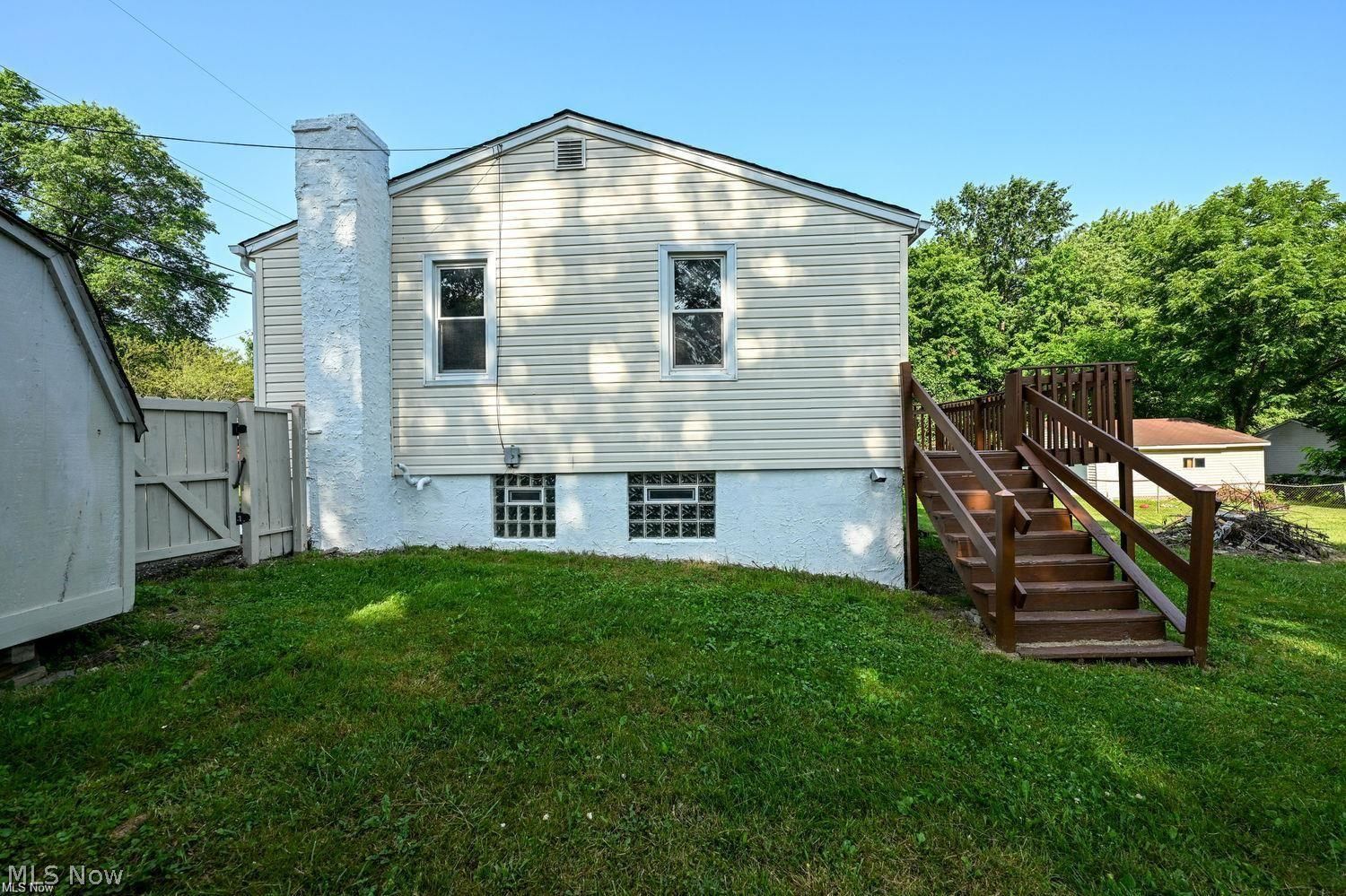 2487 Delaware Avenue Akron OH 44312