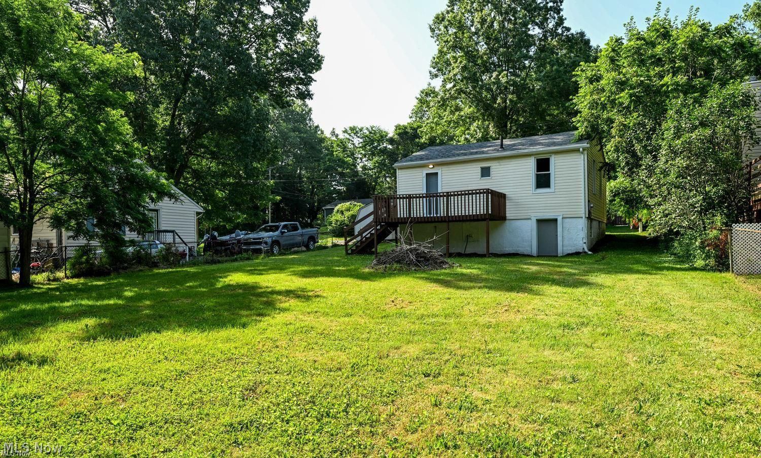 2487 Delaware Avenue Akron OH 44312