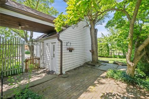 4137 Bushnell Road University Heights OH 44118