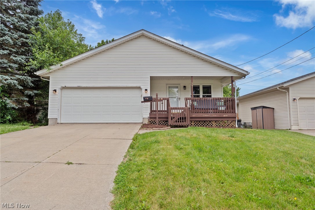 77 29th Street NW Barberton OH 44203