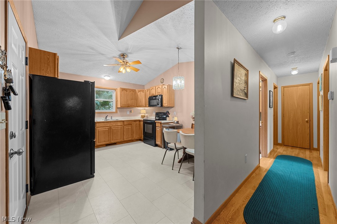 77 29th Street NW Barberton OH 44203