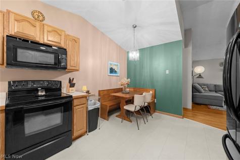 77 29th Street NW Barberton OH 44203
