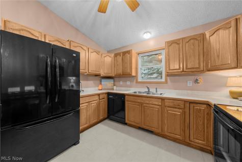 77 29th Street NW Barberton OH 44203