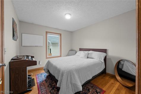 77 29th Street NW Barberton OH 44203