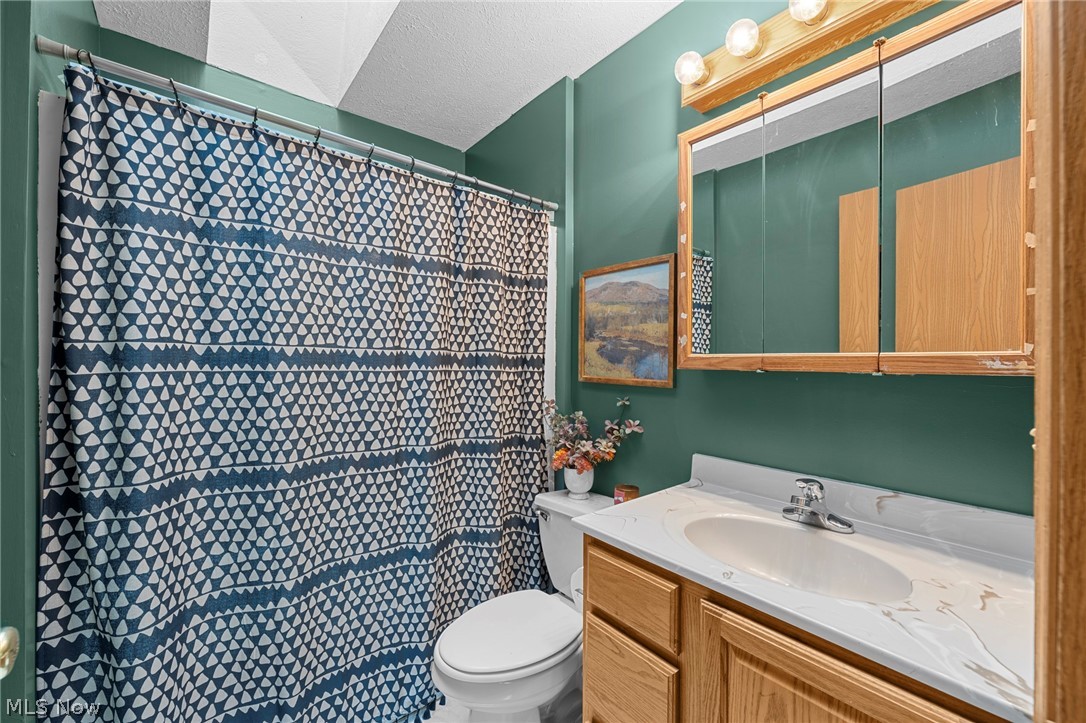 77 29th Street NW Barberton OH 44203