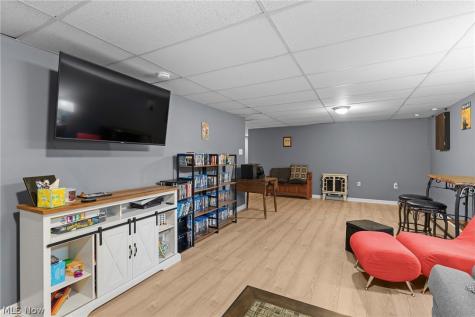 77 29th Street NW Barberton OH 44203