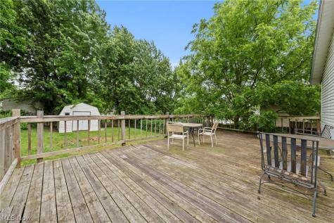 77 29th Street NW Barberton OH 44203