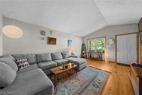77 29th Street NW Barberton OH 44203