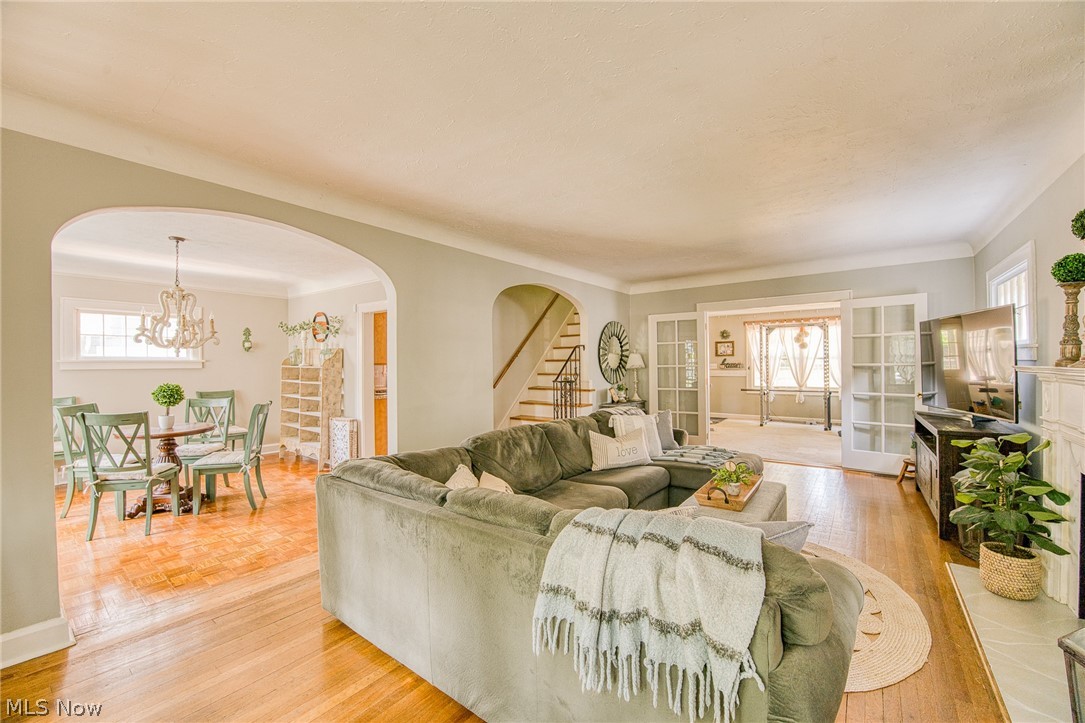 943 Cambridge Road Cleveland Heights OH 44121