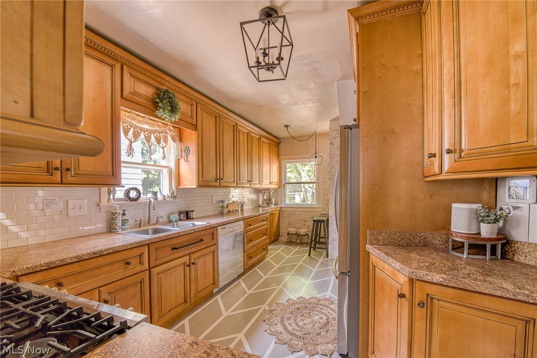 943 Cambridge Road Cleveland Heights OH 44121