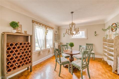 943 Cambridge Road Cleveland Heights OH 44121