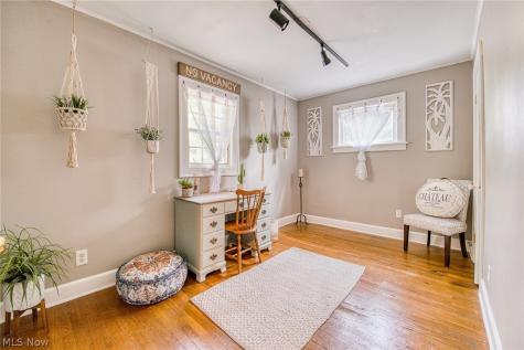 943 Cambridge Road Cleveland Heights OH 44121