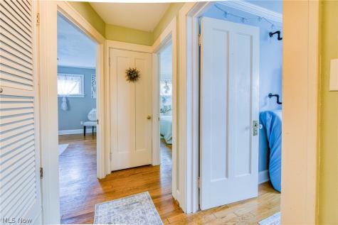 943 Cambridge Road Cleveland Heights OH 44121
